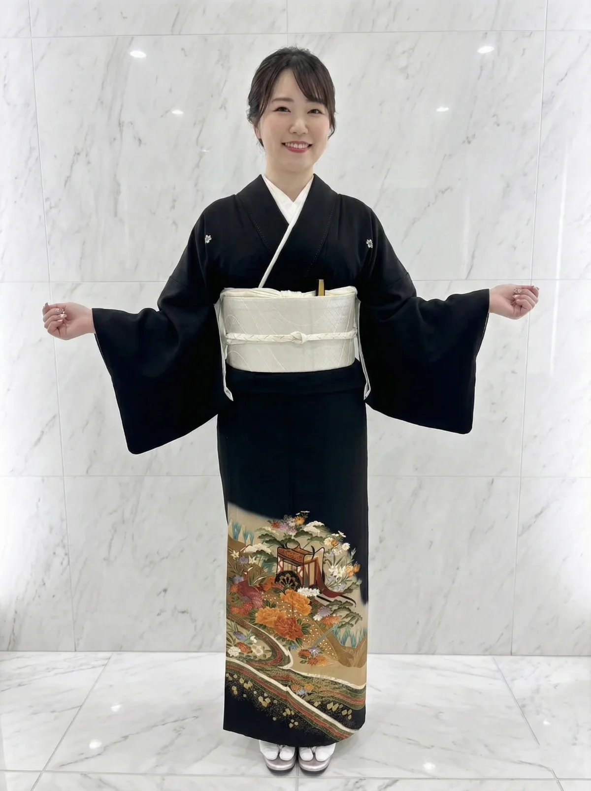 黒留袖レンタル 格式高い黒地に華やかな裾模様